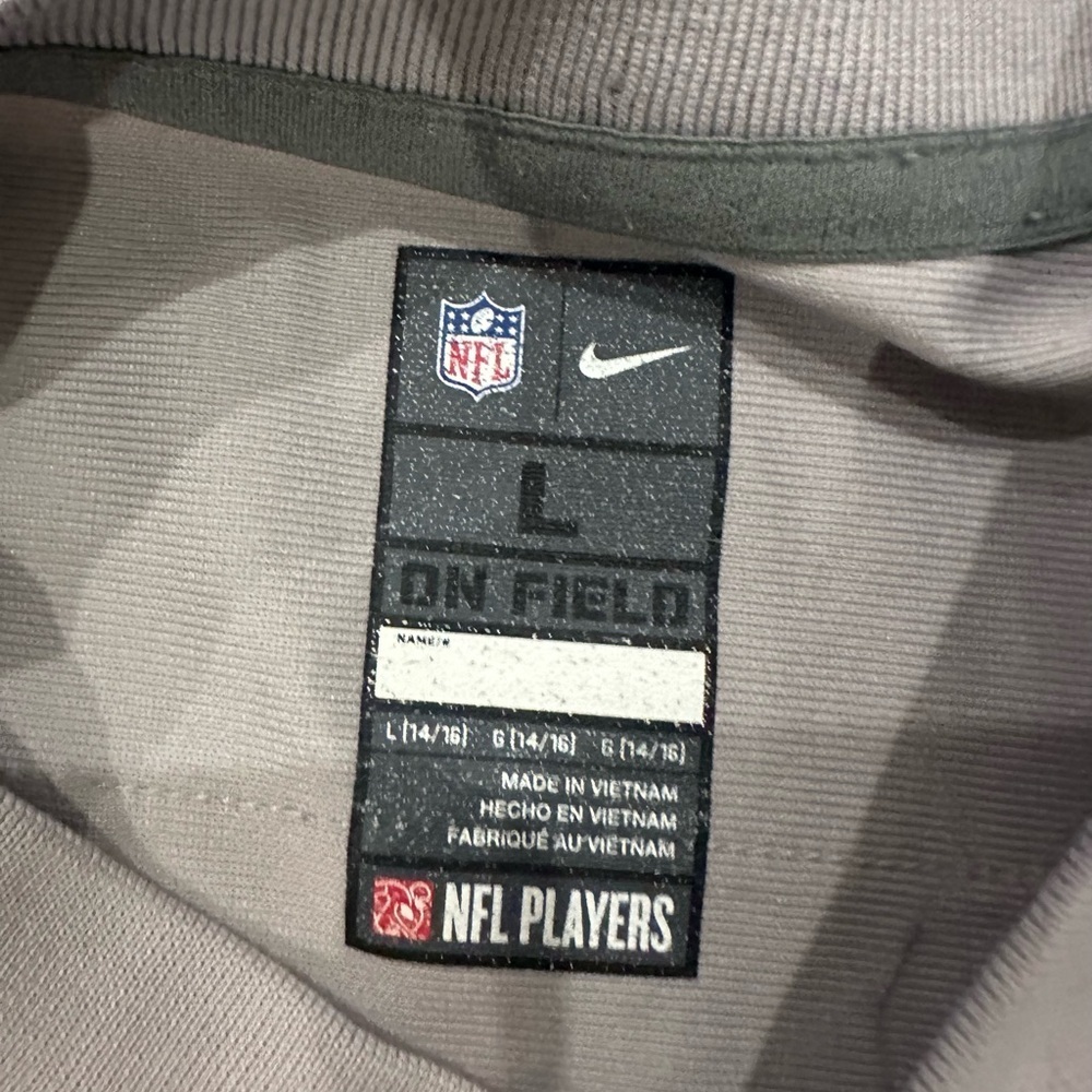 Gray Nike Chiefs Jersey with NFL Logo - Picture 5 of 8